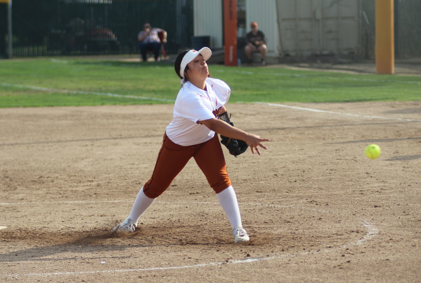 Kingsburg defeats Selma
